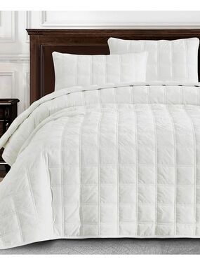 Classic White velvet 3 piece Quilted quilt Set - Soft All-Season Bedding
